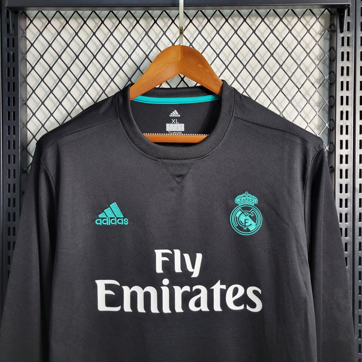 Retro Real Madrid Fourth Away Long Sleeve 17-18