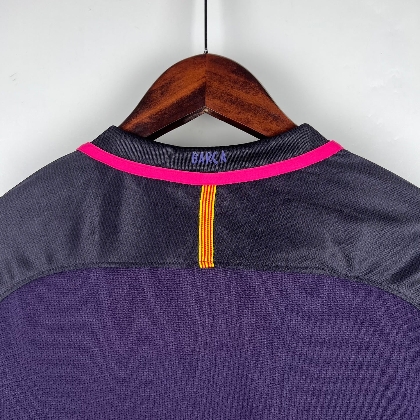 Retro FC Barcelona Away 16-17