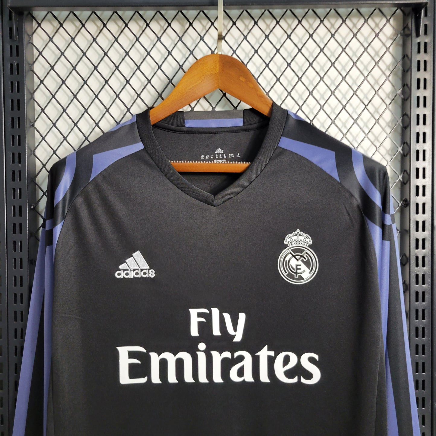 Retro Real Madrid Second Away Long Sleeve 16-17
