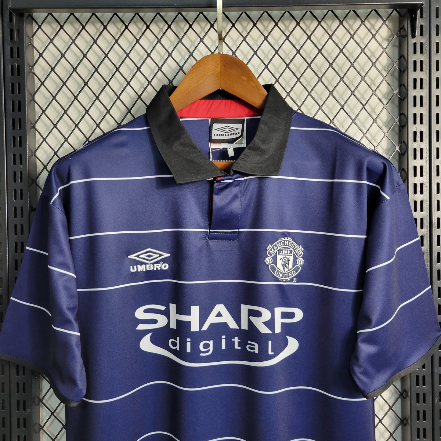 Retro Manchester United Away 99-00
