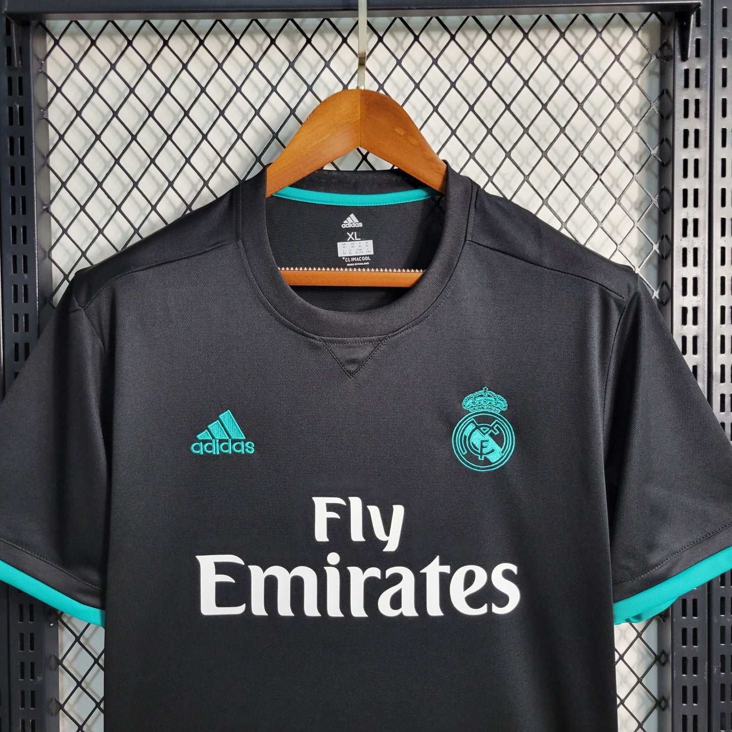 Retro Real Madrid Fourth Away 17-18