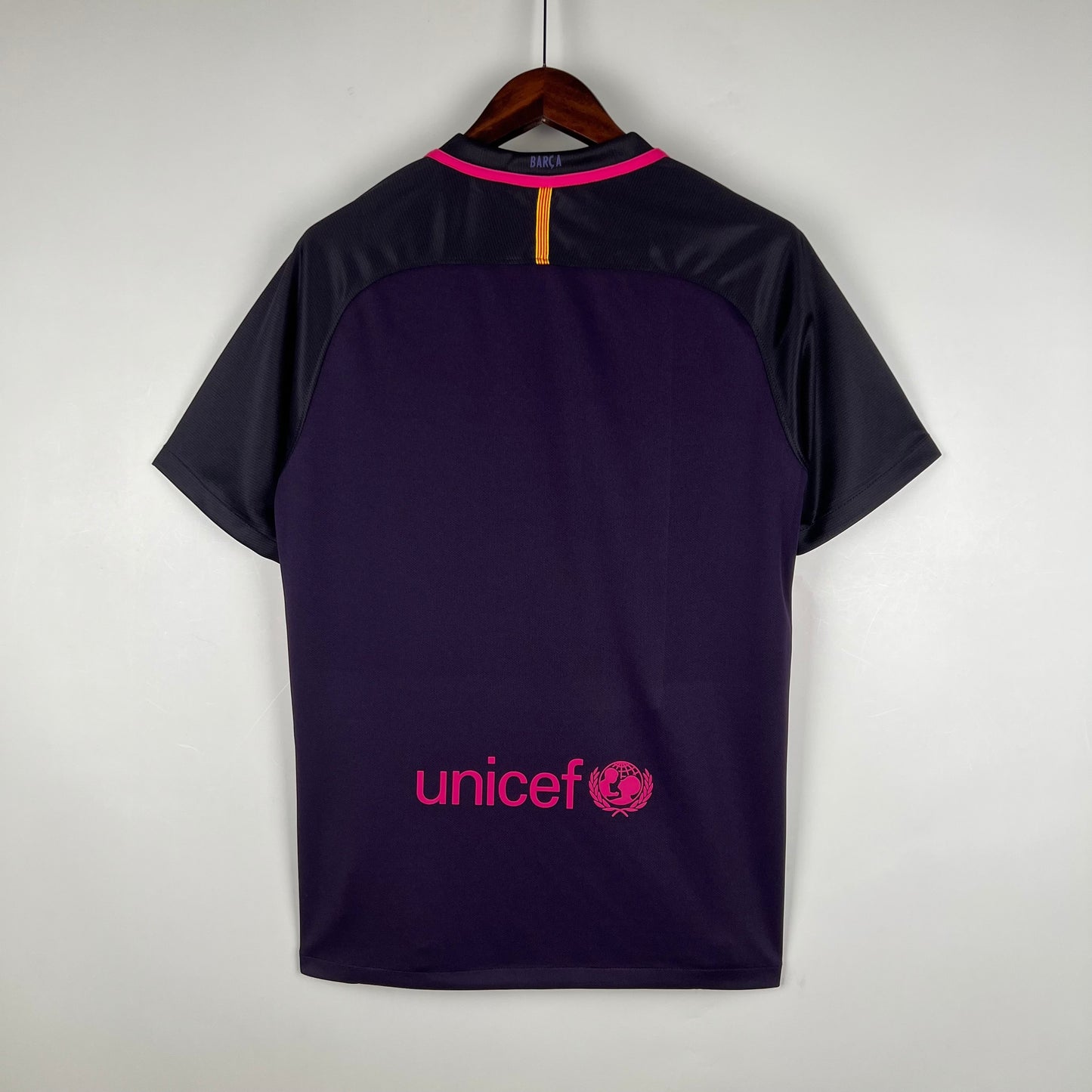 Retro FC Barcelona Away 16-17