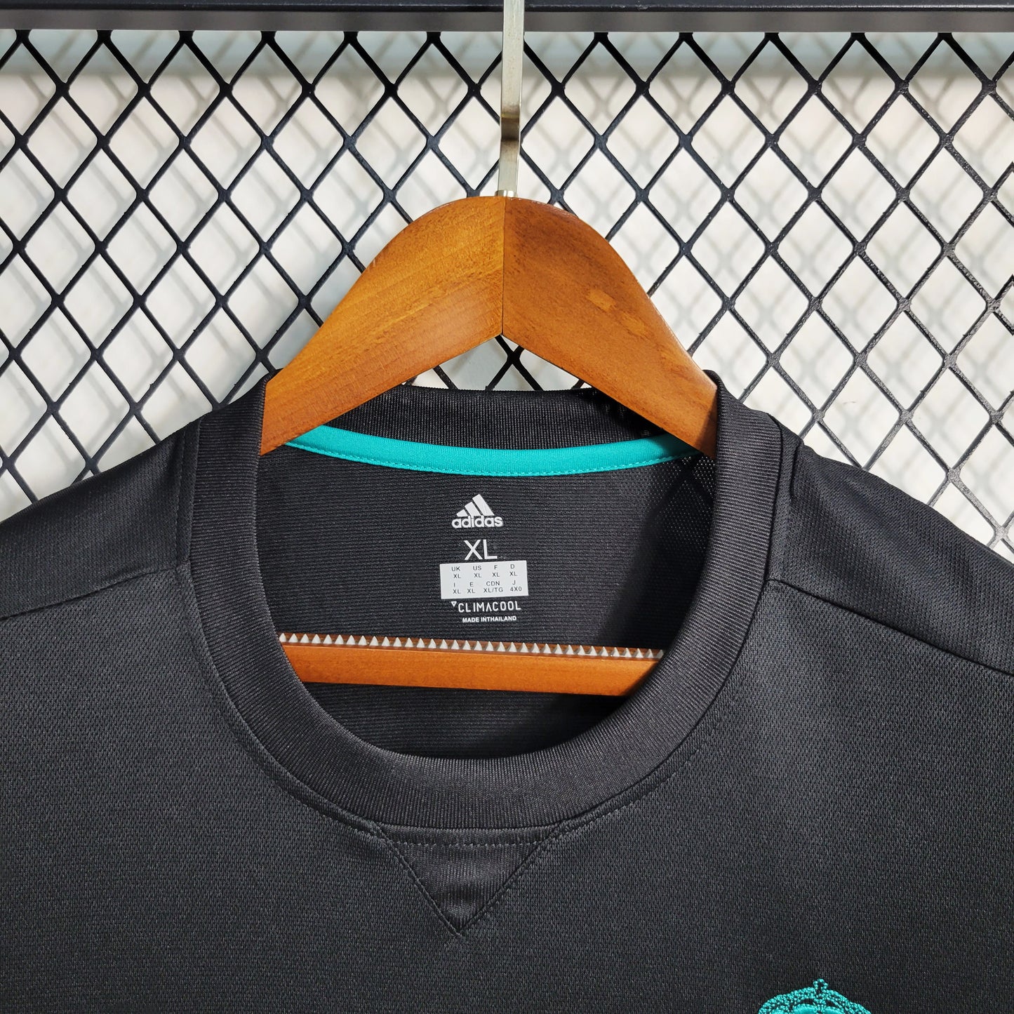 Retro Real Madrid Fourth Away Long Sleeve 17-18