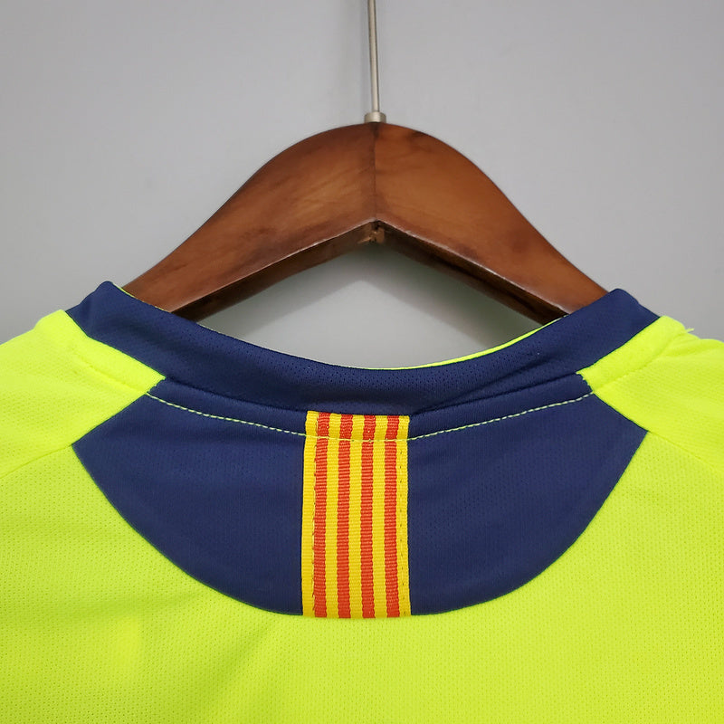 Retro FC Barcelona Away 05-06