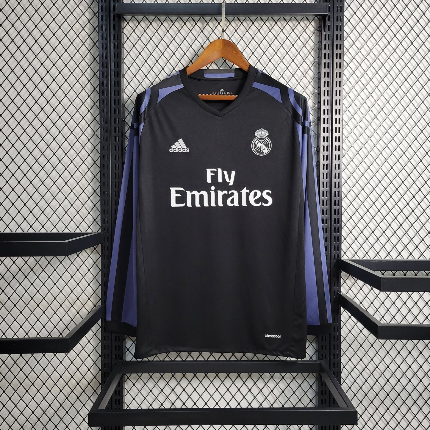 Retro Real Madrid Second Away Long Sleeve 16-17