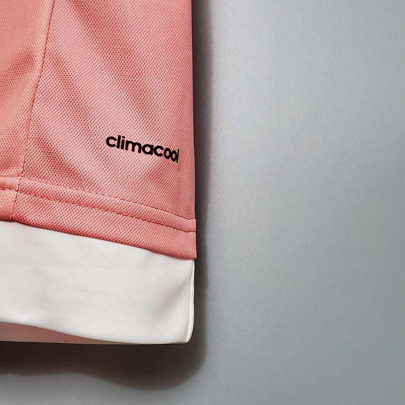 Retro Juventus Third Pink 15-16
