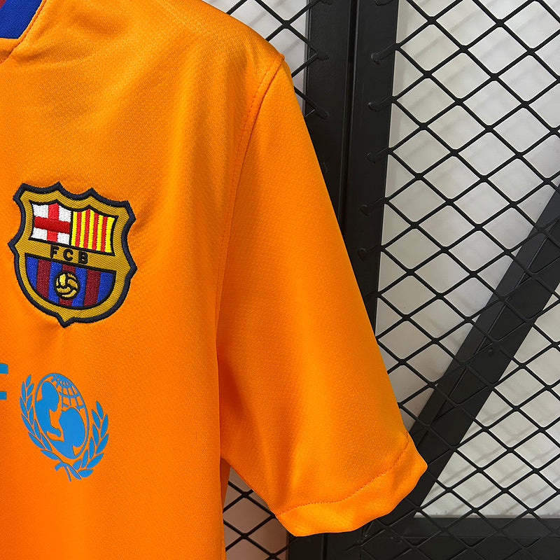 Retro FC Barcelona Away 06-07
