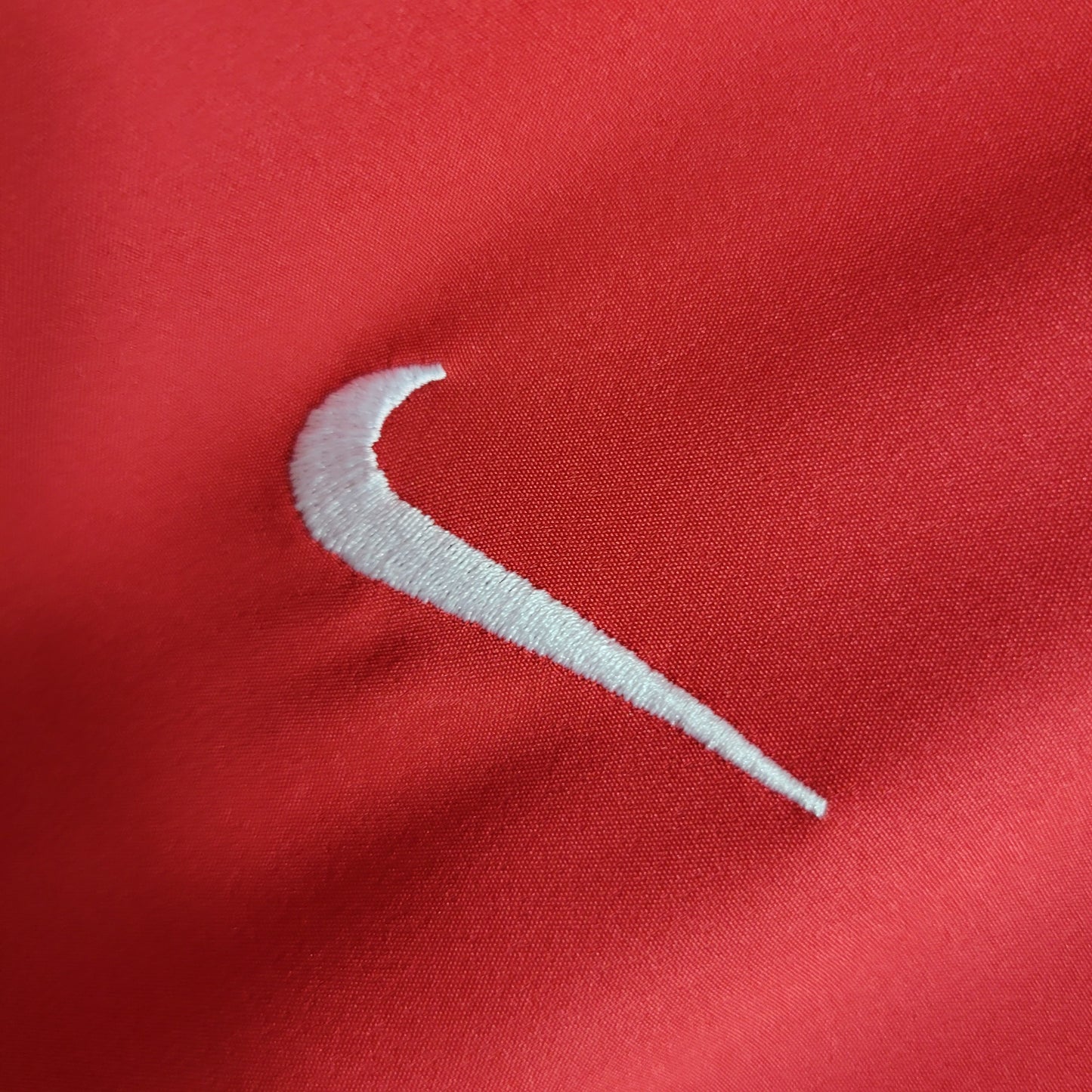 Retro Manchester United Home 02-04