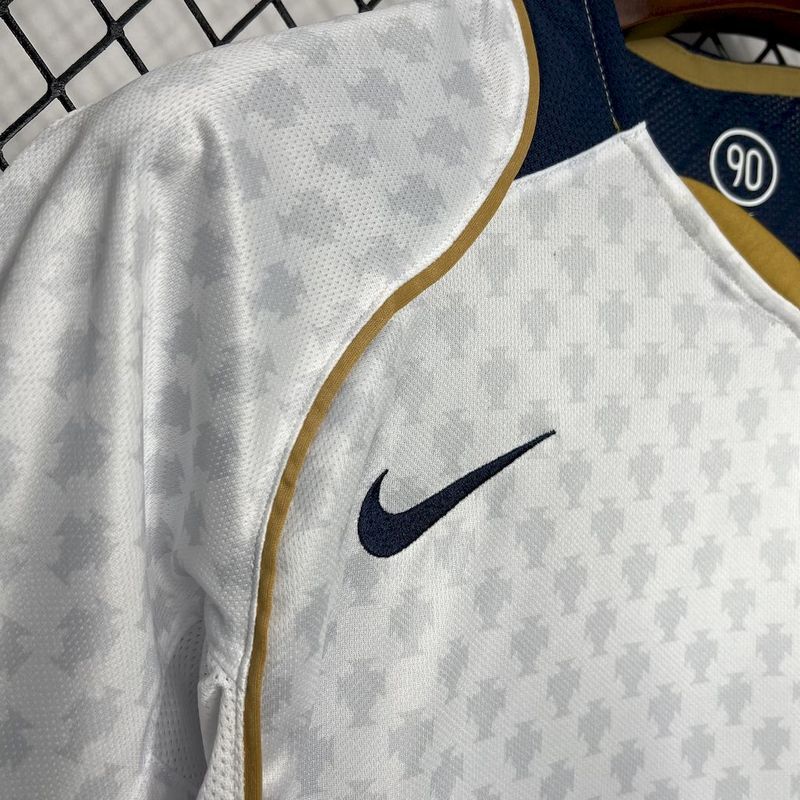 Retro Portugual Away 2004