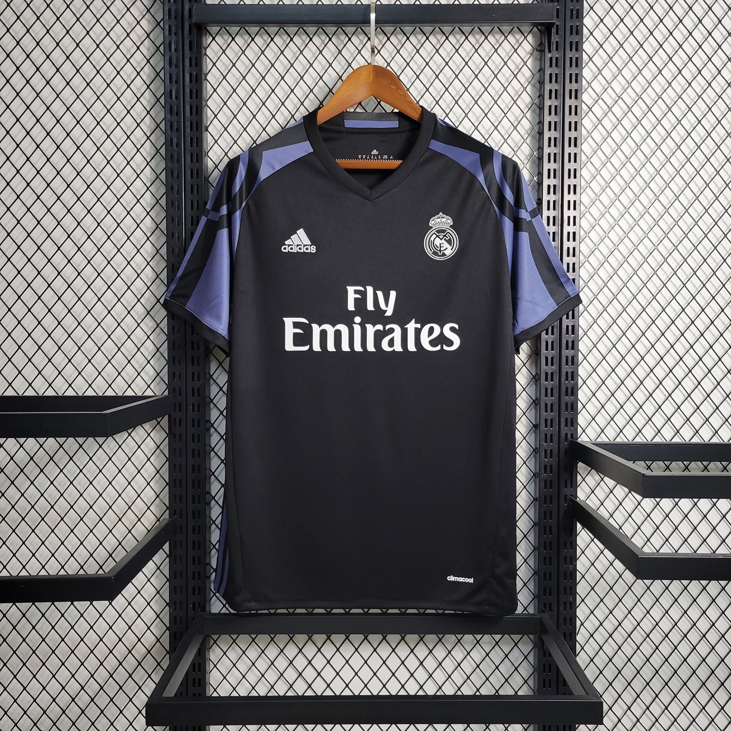 Retro Real Madrid Second Away 16-17