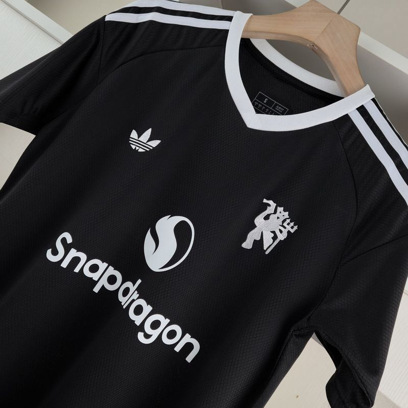 Manchester United GK Away 24-25