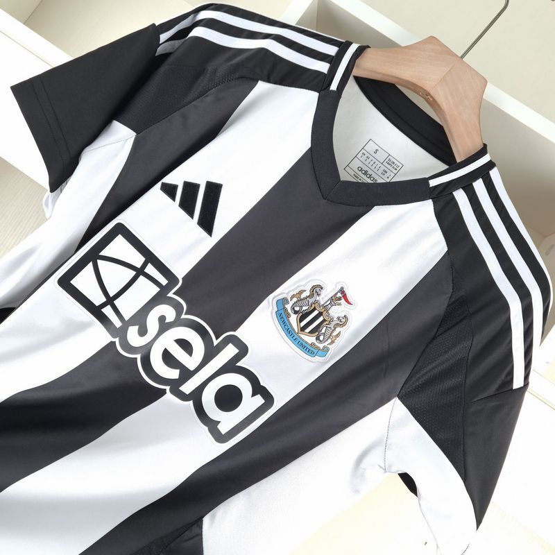 Newcastle United Home 24-25