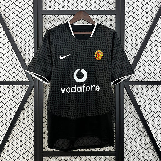Retro Manchester United Away 03-05