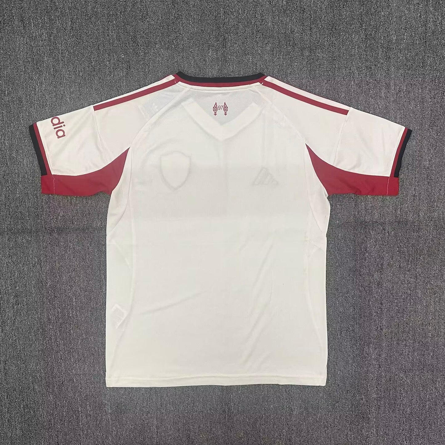 Liverpool Away 25-26
