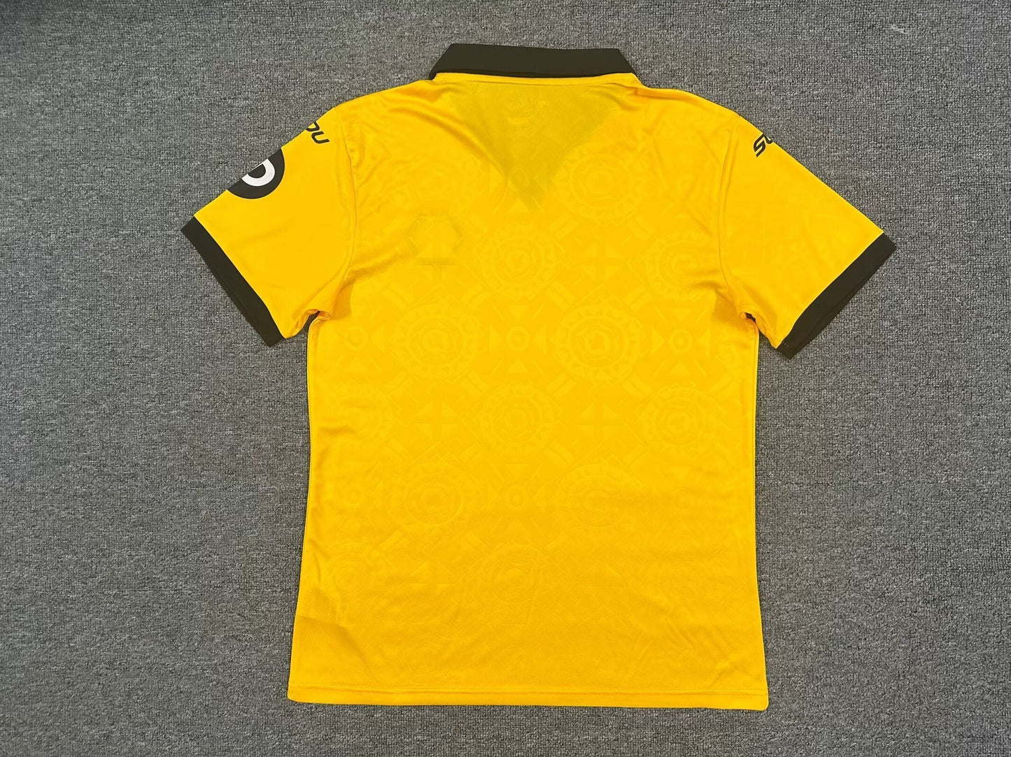 Wolves Home 25-26