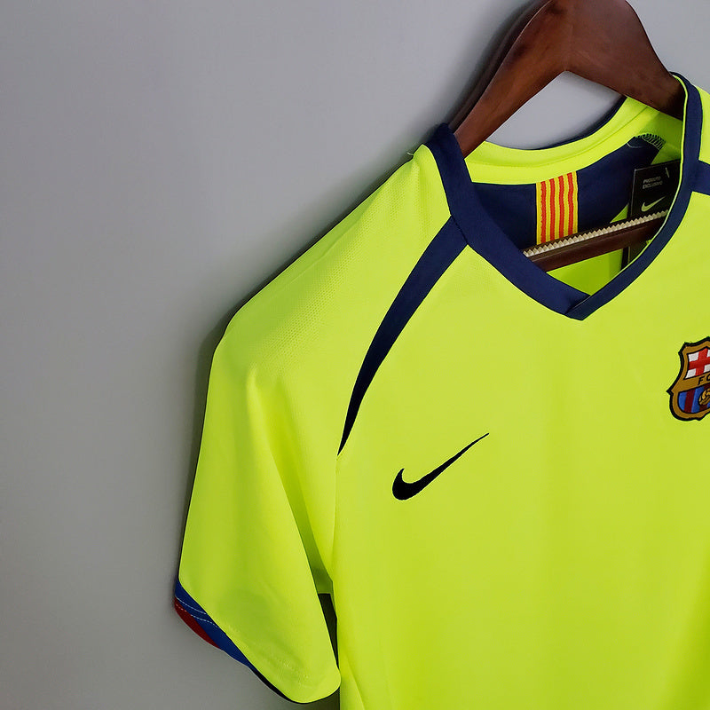 Retro FC Barcelona Away 05-06