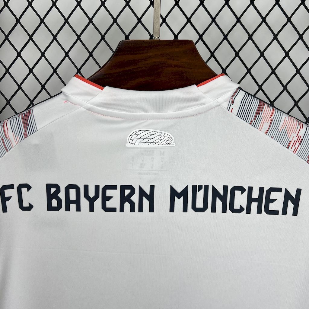 Bayern Munich Away 25-26
