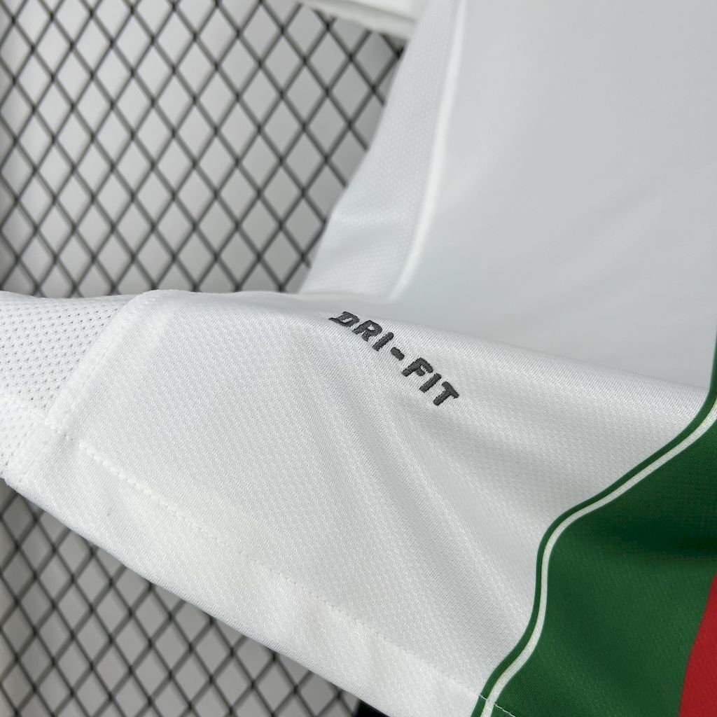 Retro Portugal Away 2010