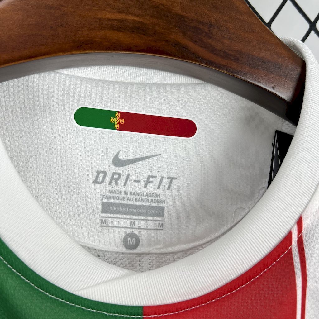 Retro Portugal Away 2010